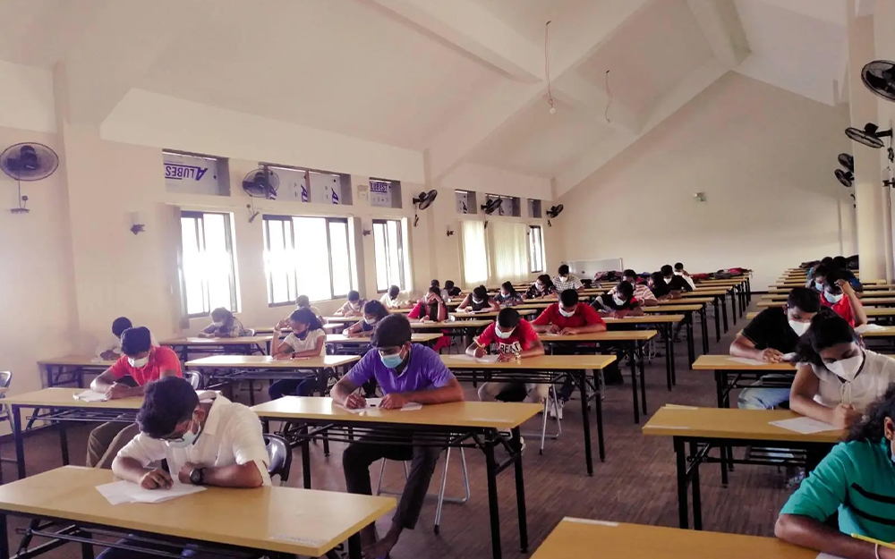 Aptitude Test to award scholarships for IT courses at the School of ICT